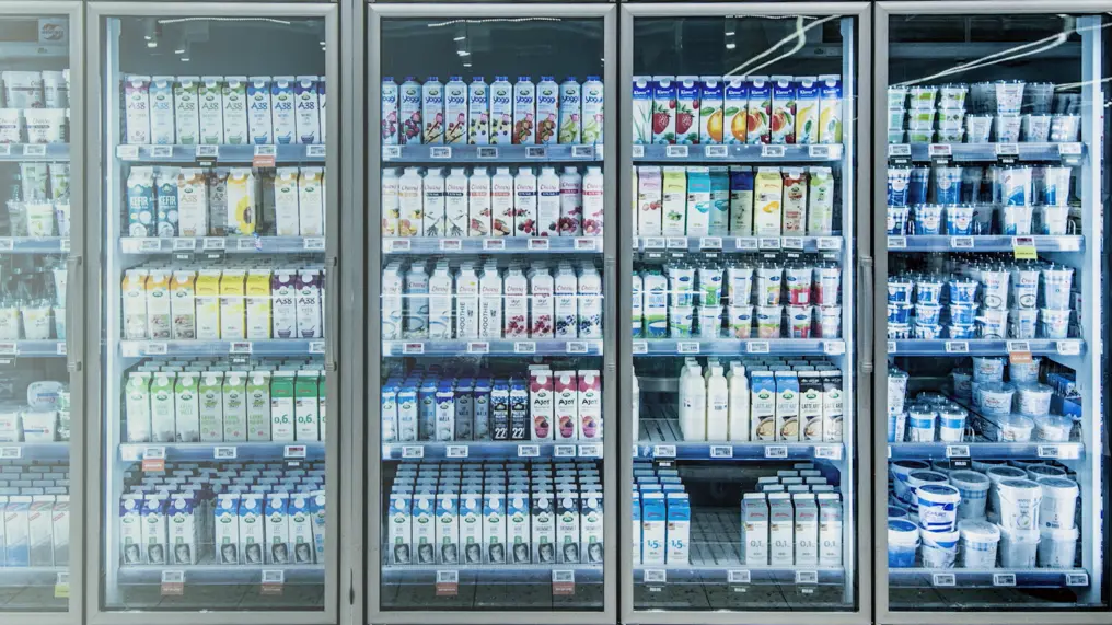 supermarket dairy shelves fight against foodwaste