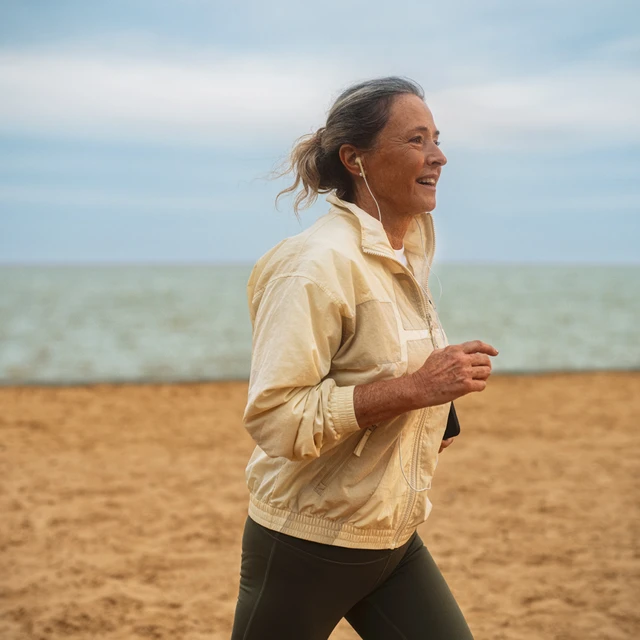 woman-running-beach