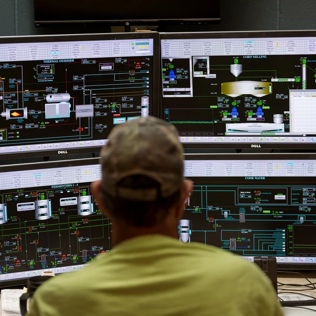 Man_Working_on_Computers