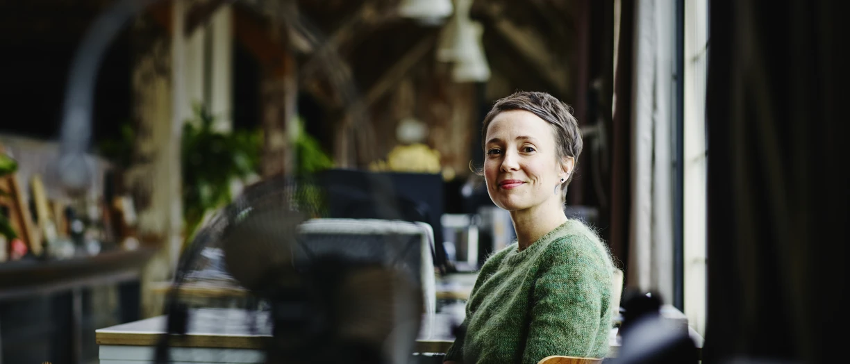 woman in cafe