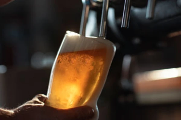 light beer pour