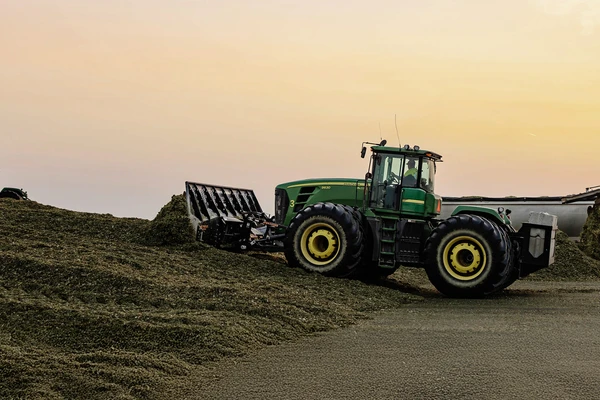 silage tractor